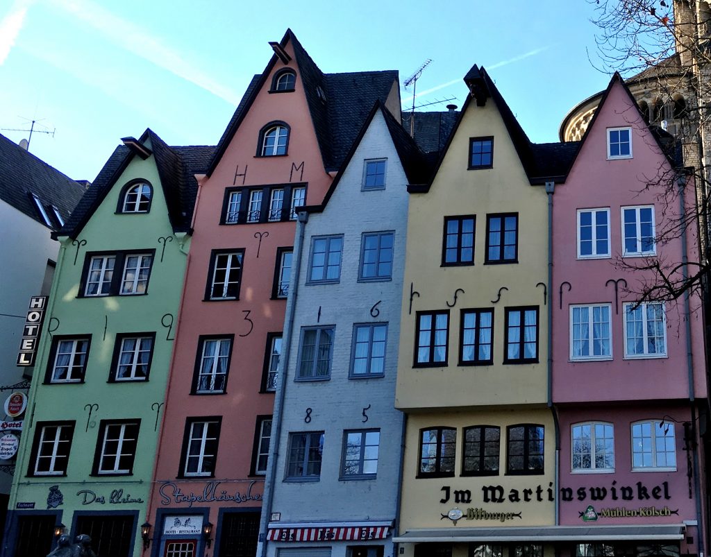 Bunte Haeuserfassade